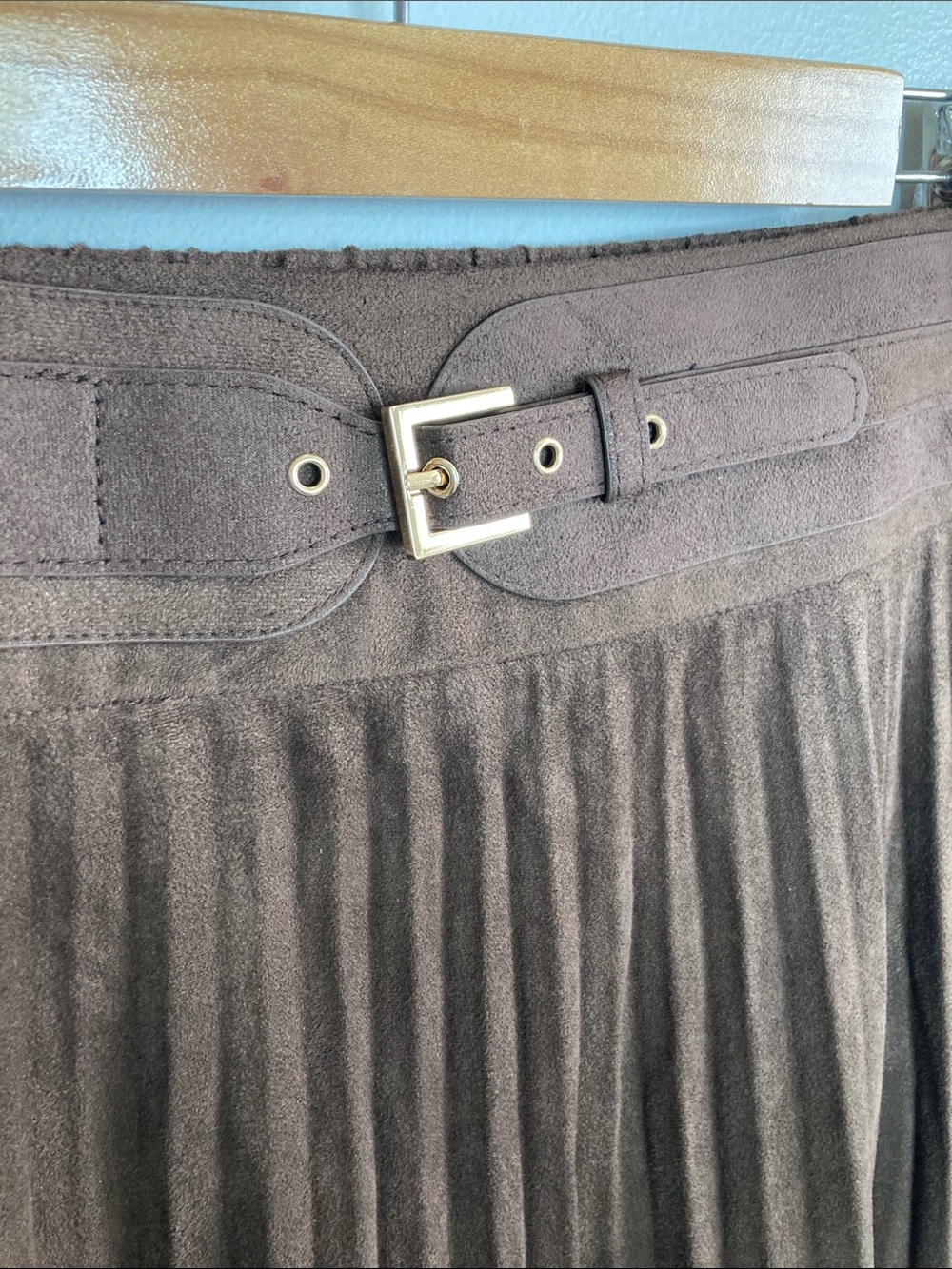Laffaire Pleated Brown Faux Suede Midi Skirt with Belt, Size Small - Picture 8 of 12
